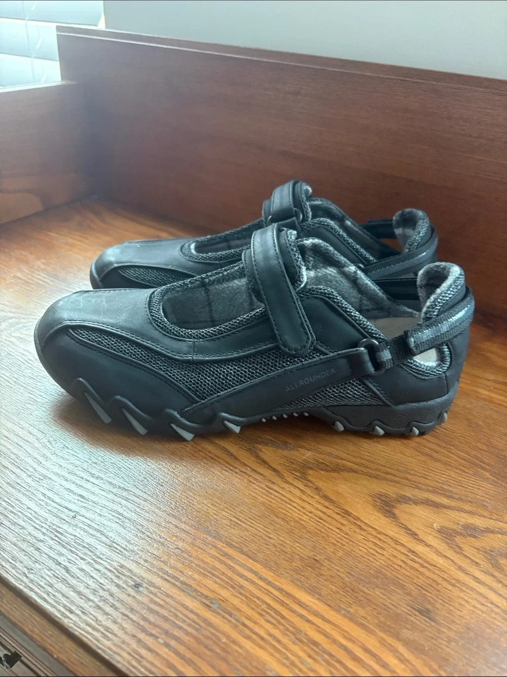 Nearly New Mephisto Allrounder Walking Shoes - Size 8.5